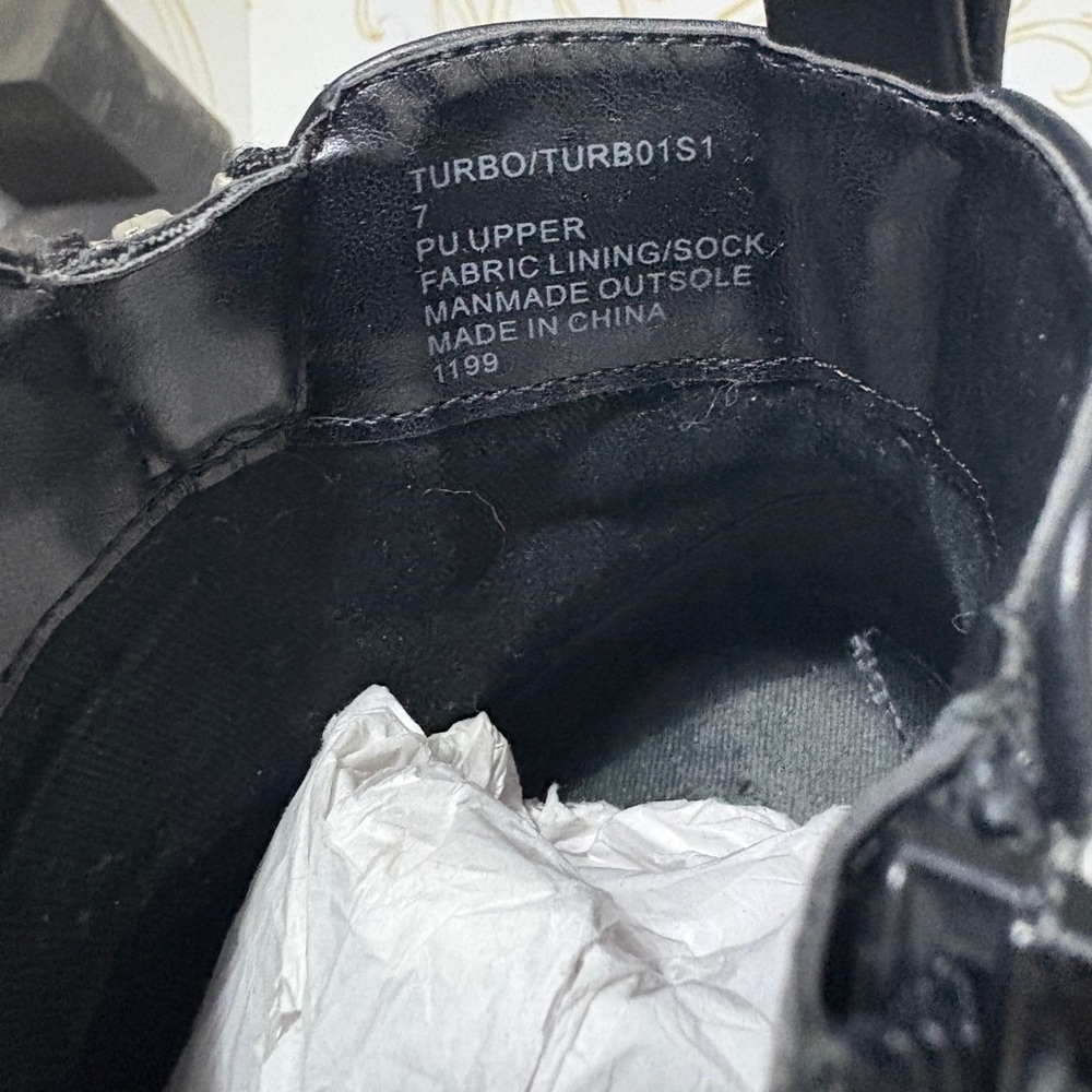 Steve Madden Turbo Boots - Picture 4 of 5